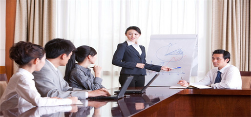 國(guó)藥器械的國(guó)企屬性及其在廣告設(shè)計(jì)中的戰(zhàn)略考量